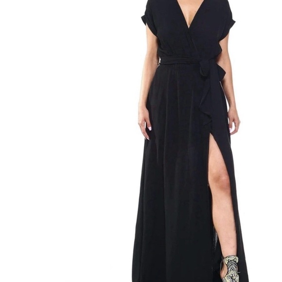 Dresses & Skirts - Meghan Flowy Black Women's Dress short with sheer layer NWT